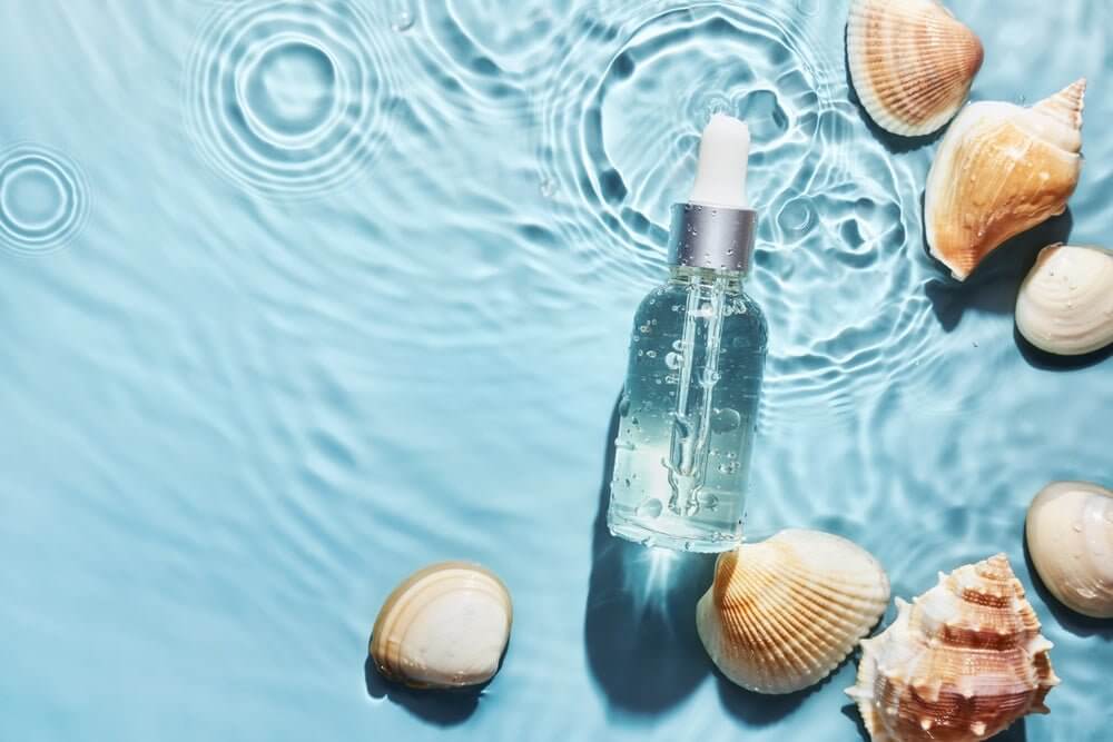 Pack only the essentials in your holiday beauty bag! - Dr. Villy Skincare